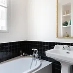 Apartment Pick A Flat's In Saint Germain Des Prés - Rue Furstemberg Paris